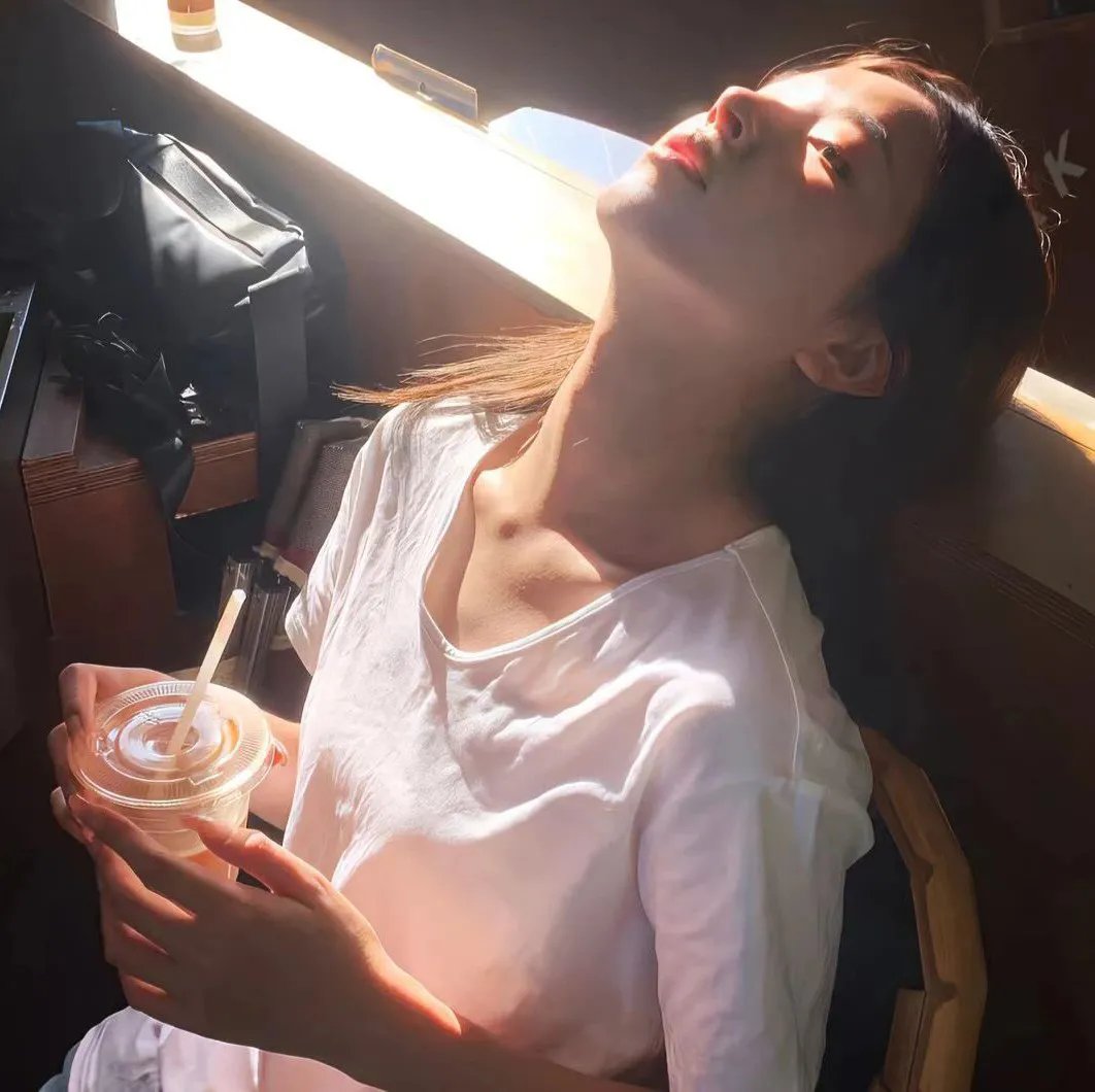 学校的墙不见了